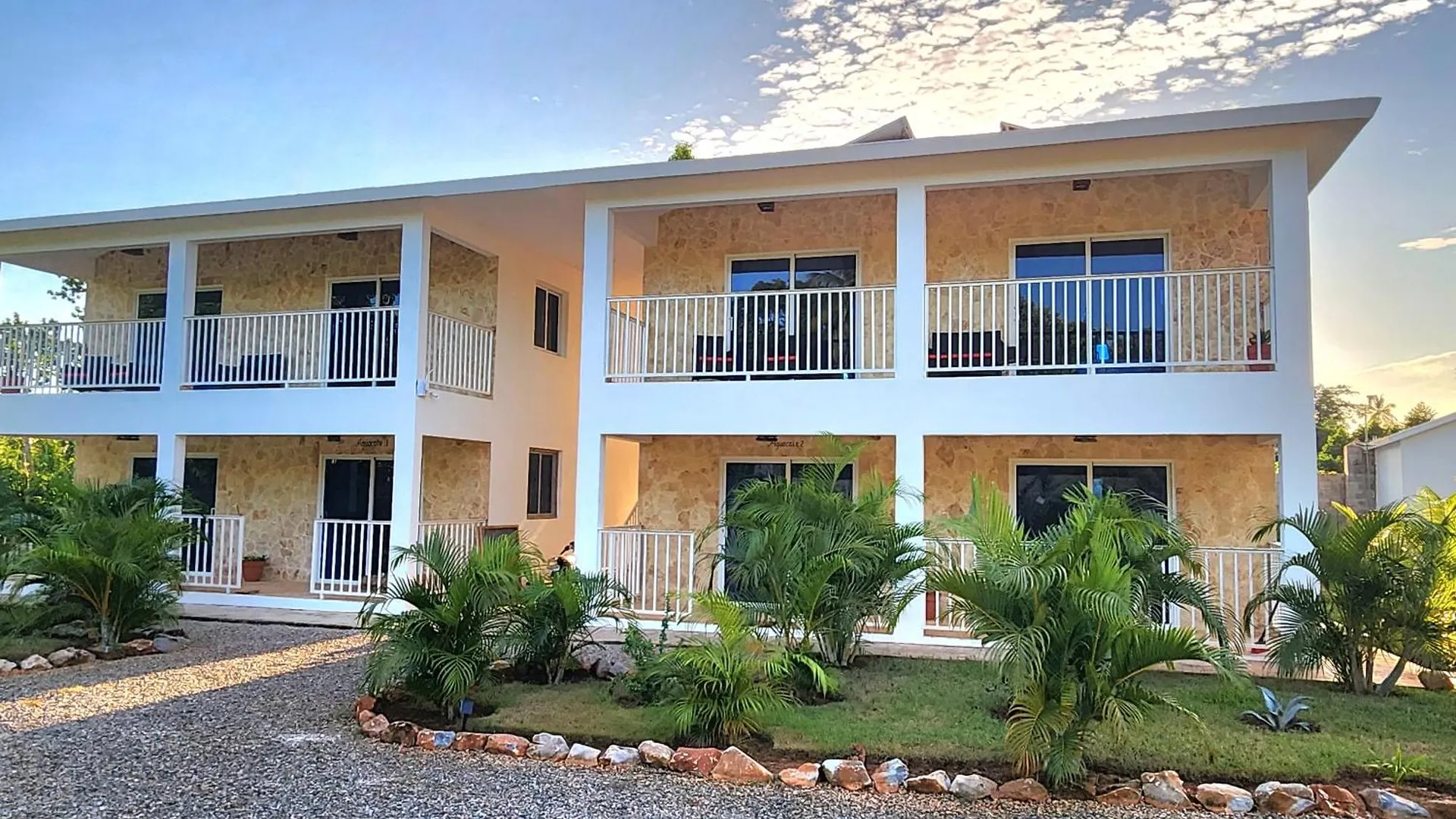 Bella Villa Roomy Apartment At 5 Min Walk To The Beach Las Galeras